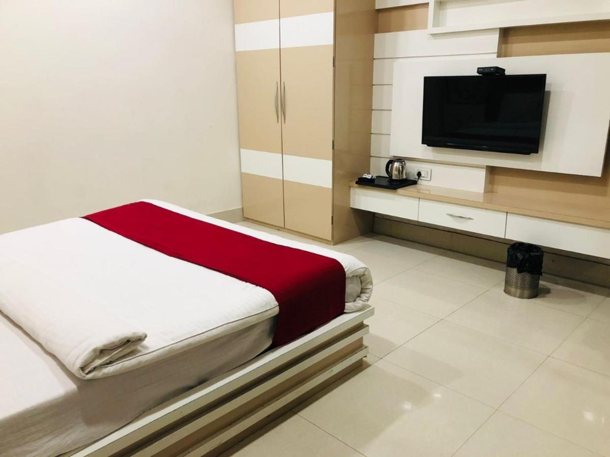 Hotel Blessing Bells, Fāzilka Εξωτερικό φωτογραφία