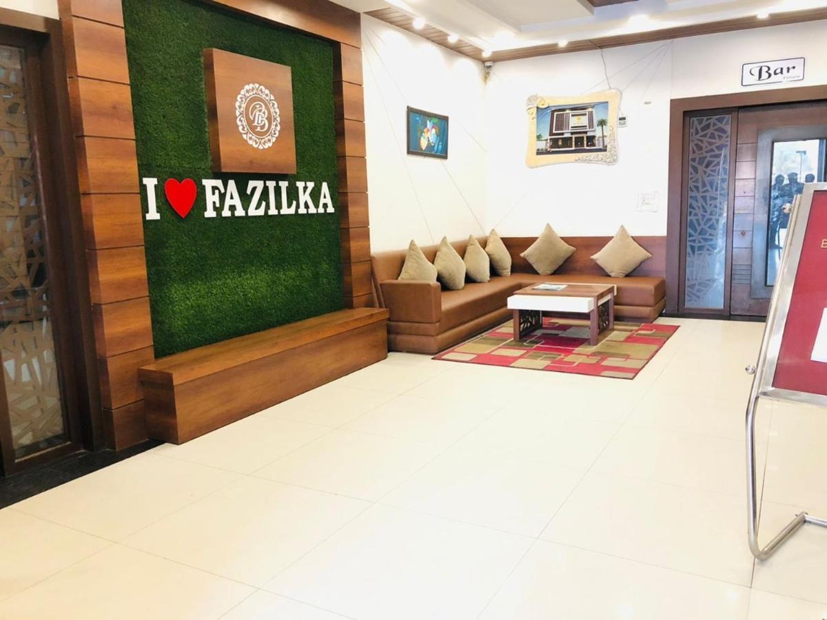 Hotel Blessing Bells, Fāzilka Εξωτερικό φωτογραφία